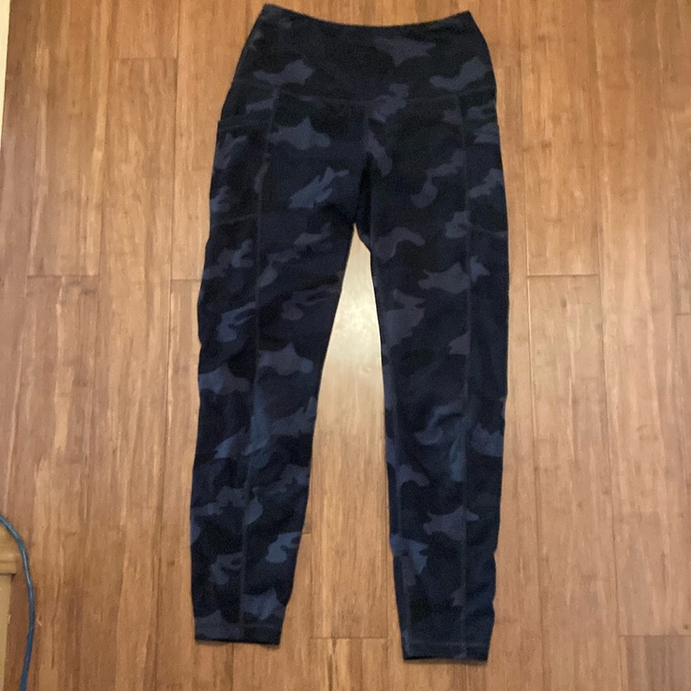 Camo print leggings
